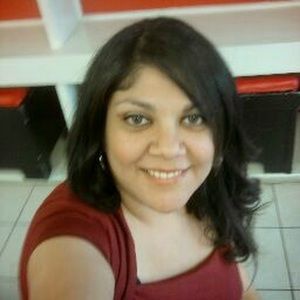 Meet your Posher, Leticia